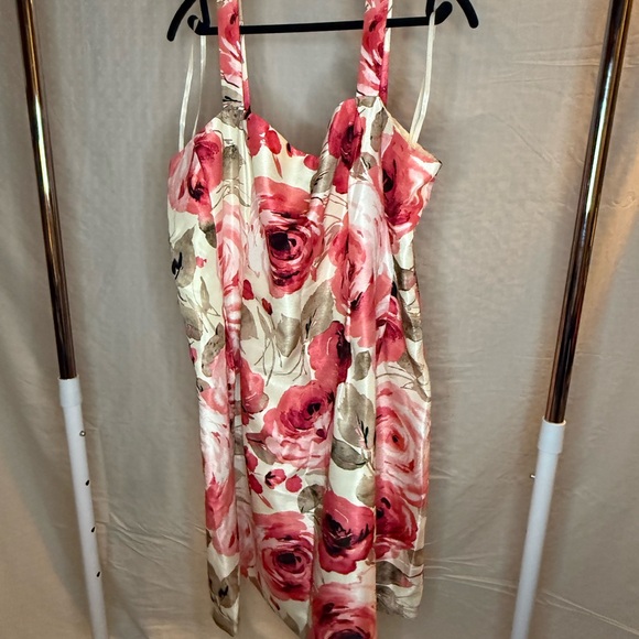 dressbarn Dresses & Skirts - dressbarn Pink and Cream Floral Mini Dress